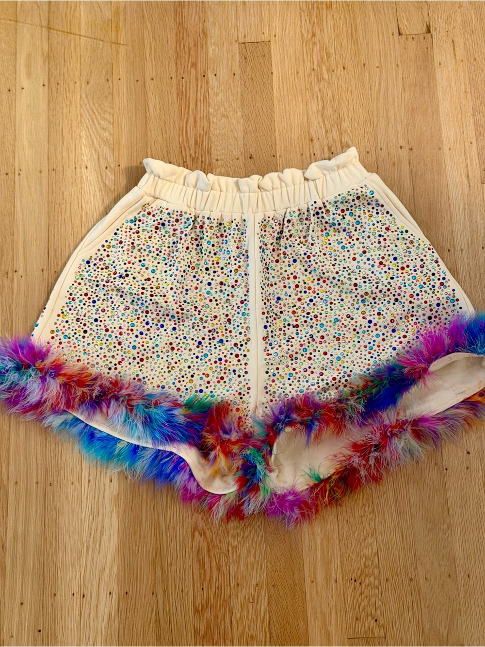 Queen of Sparkles Rainbow Rhinestone Feather Shorts Cream Large L NEW/EUC